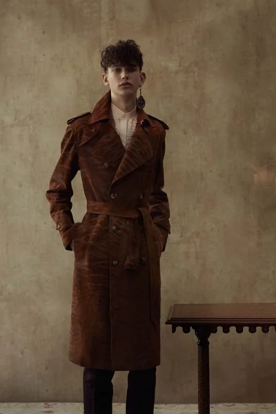 Look 15